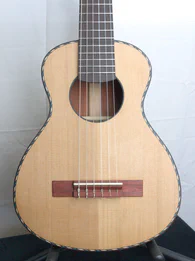 Guitalélé en padouk - Photo #2