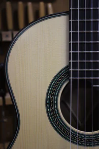 Guitare Classique n° 62 : merisier et épicéa - Photo #2