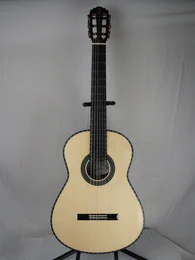 Guitare classique 51 : ébène et épicéa - Photo #2