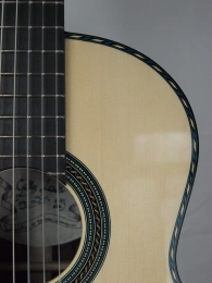 Guitare classique 51 : ébène et épicéa - Preview